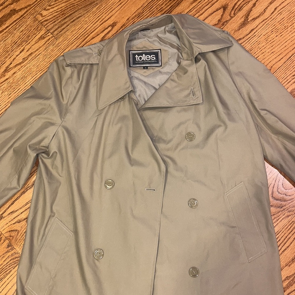 NWT Woman’s Diplomat Tan Trench Coat Size M