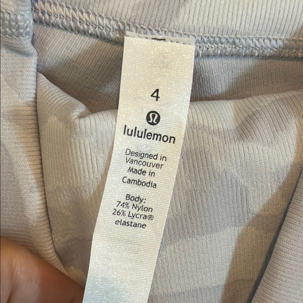 NWT Lululemon Soul Cycle Camo Leggings Women’s Size 4
