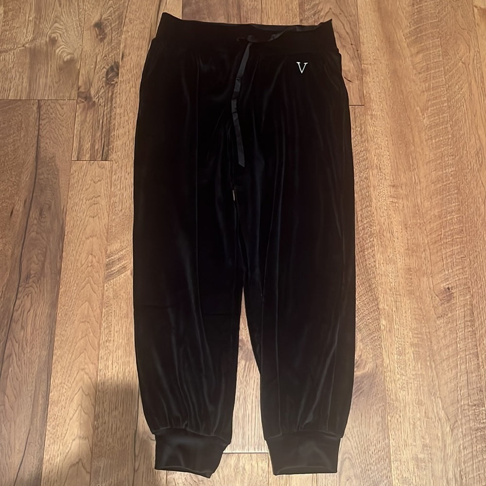NWT Victoria’s Secret Woman’s Velvet Pants Size L