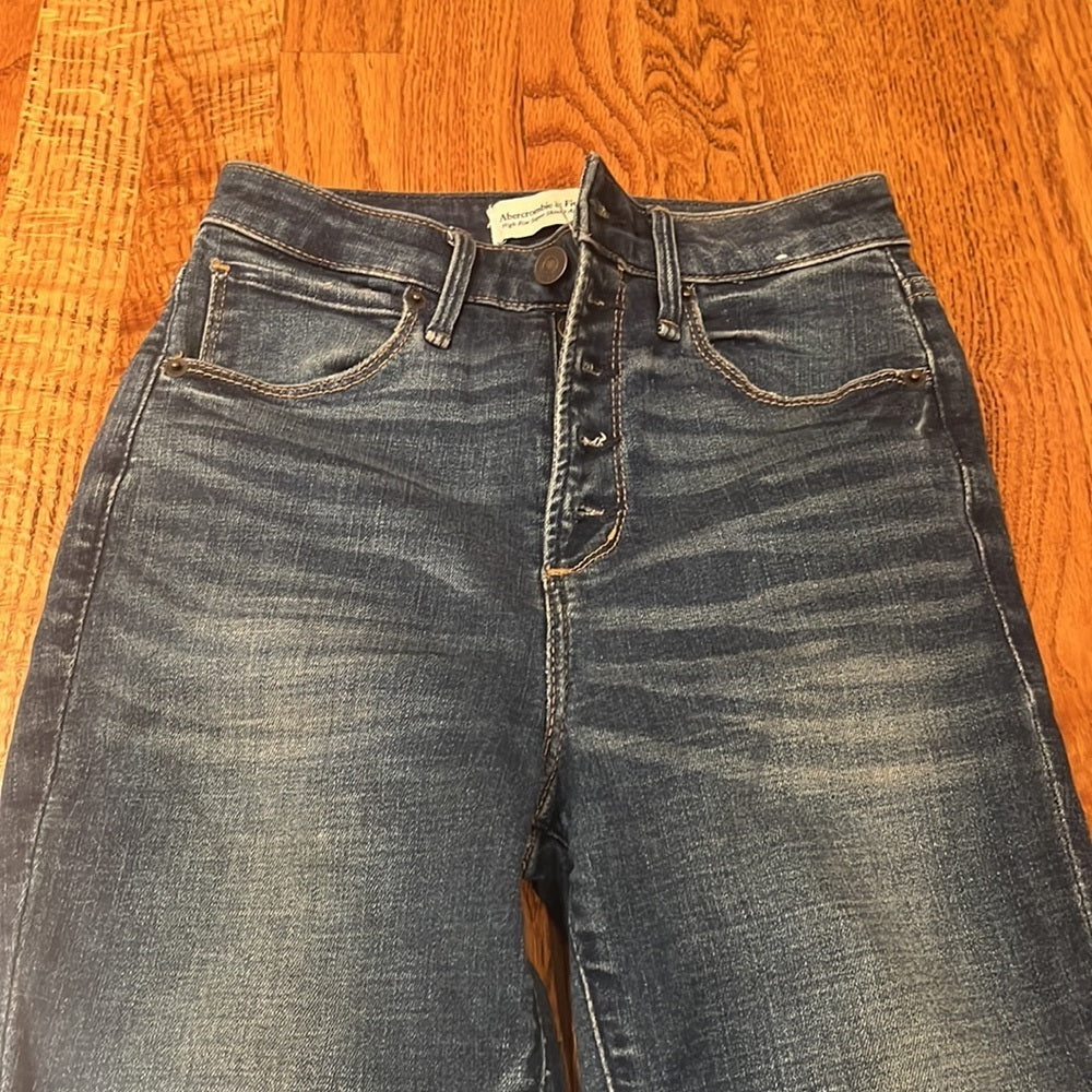 Abercrombie & Fitch Woman’s High Rise Super Skinny Ankle Jeans Size 25