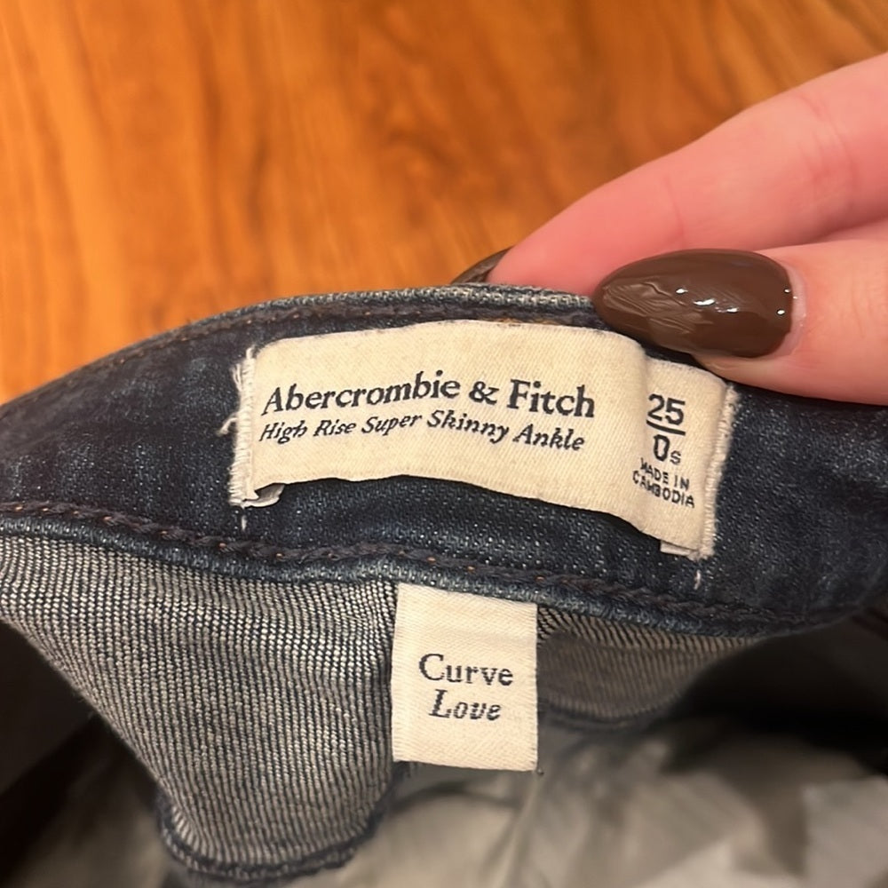 Abercrombie & Fitch Woman’s High Rise Super Skinny Ankle Jeans Size 25