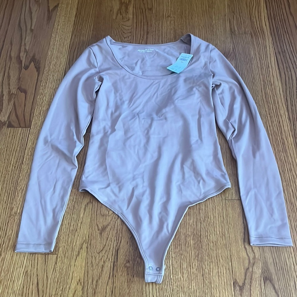 NWT Abercrombie & Fitch Woman’s Long Sleeve Bodysuit Size S