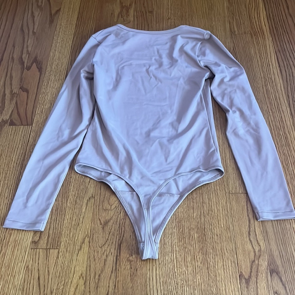 NWT Abercrombie & Fitch Woman’s Long Sleeve Bodysuit Size S
