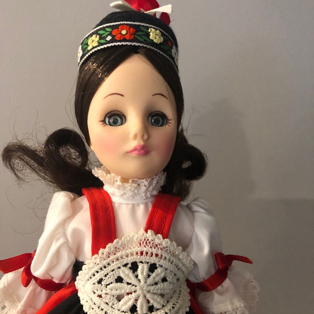 Effanbee Dolls From Countries