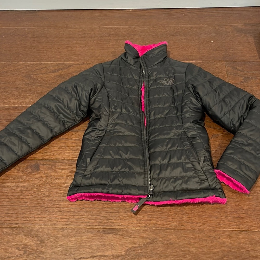 The North Face Girls Black and Pink Reversible Jacket Size Small 7/8