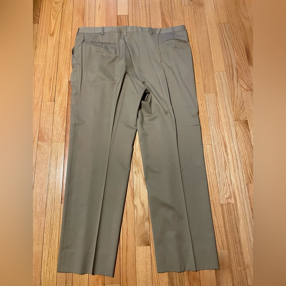 Brioni Beige Men’s Dress Pants Size 40