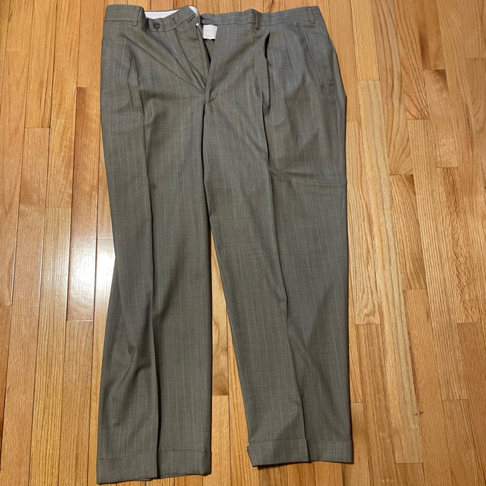 Ermenegildo Zegna Men’s Grey Striped Jacket and Pants Suit