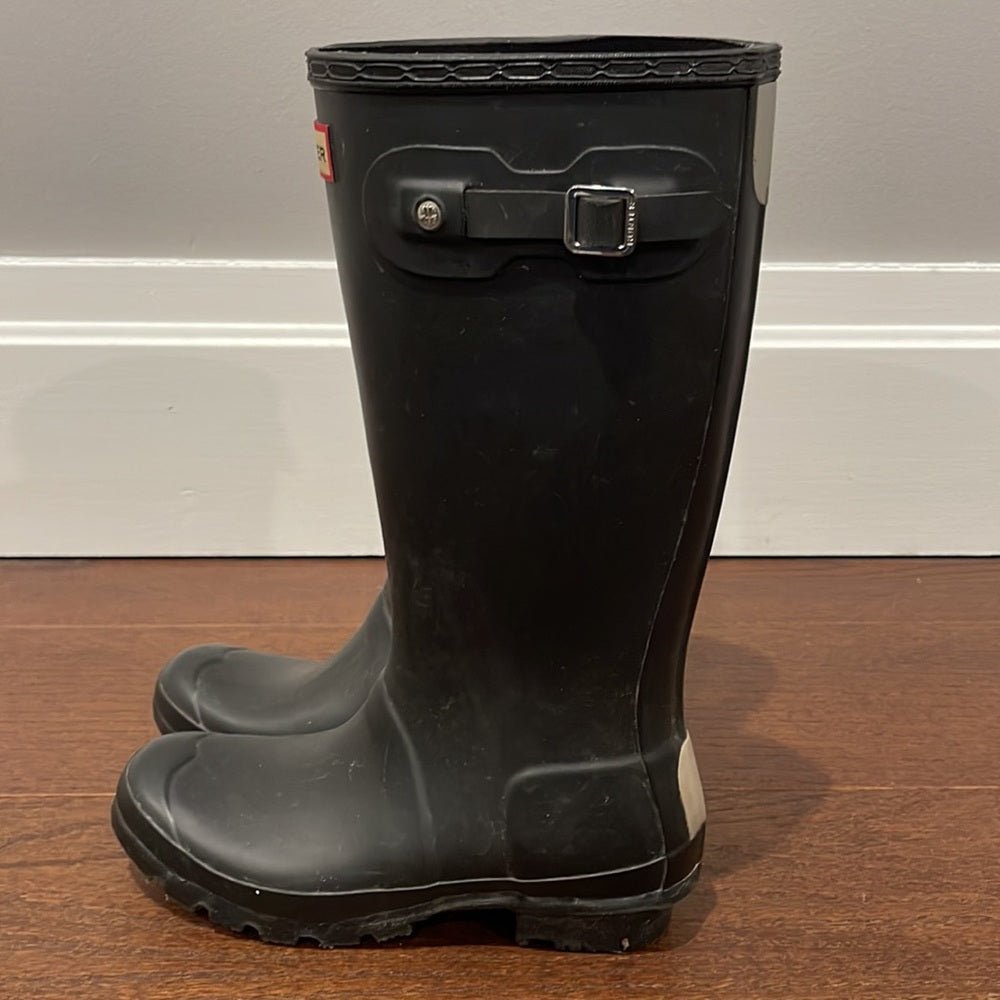 Hunter Black Rain Boots Size 6