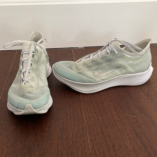 Nike Women’s Zoom Fly 3 White and Clear Sneakers Size 7