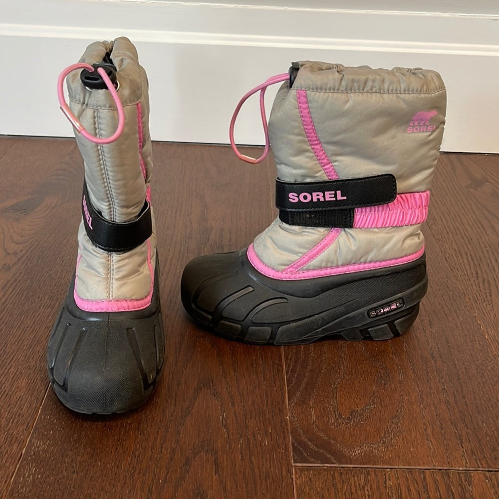 Sorel Girls Winter Grey and Pink Boots Size 13