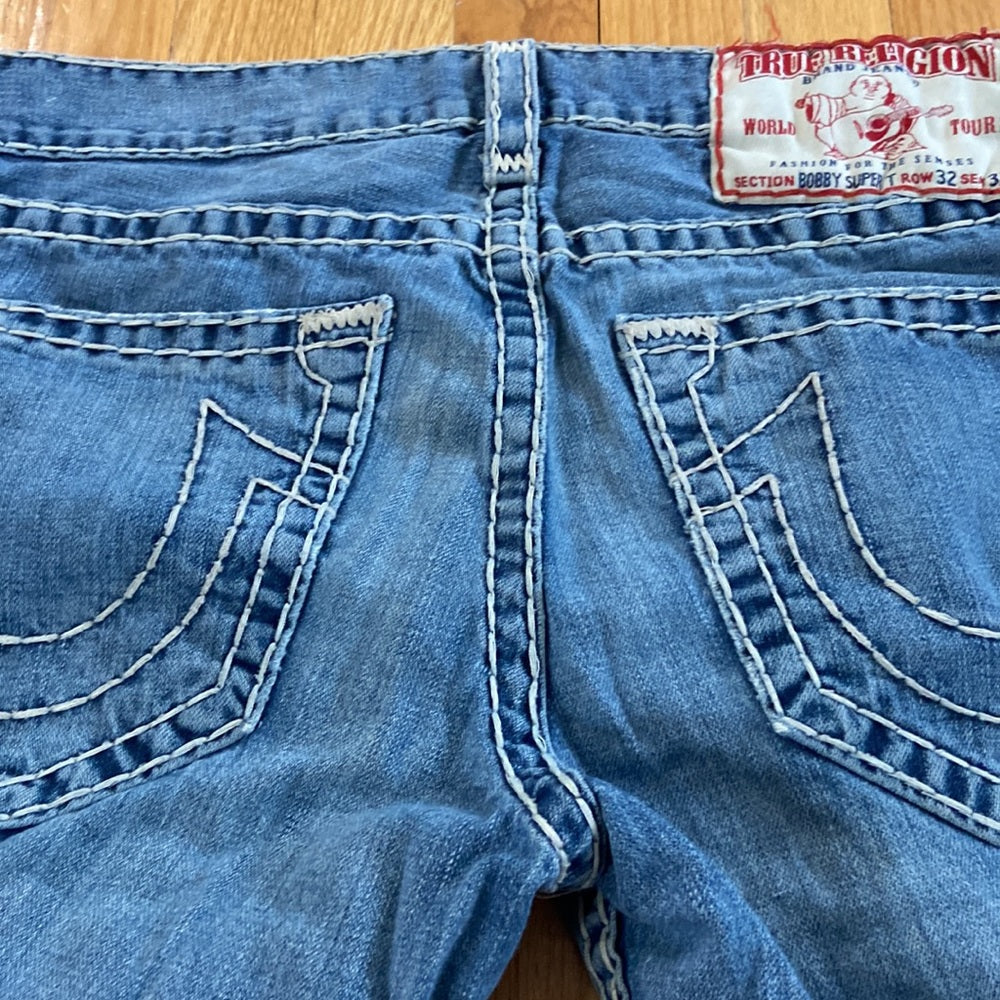 Men’s True Religion jeans. Blue denim. Size 32