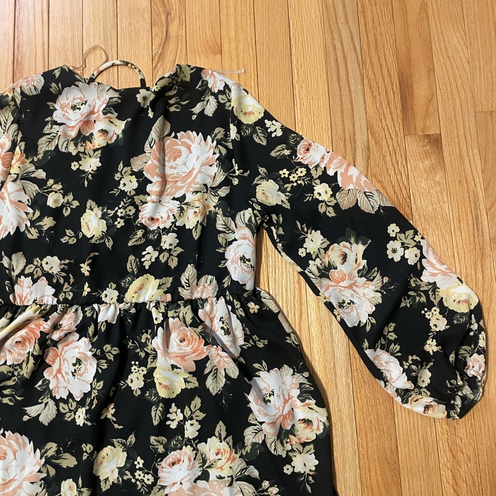 Sadie & Sage Black Rose Floral Dress Size Large