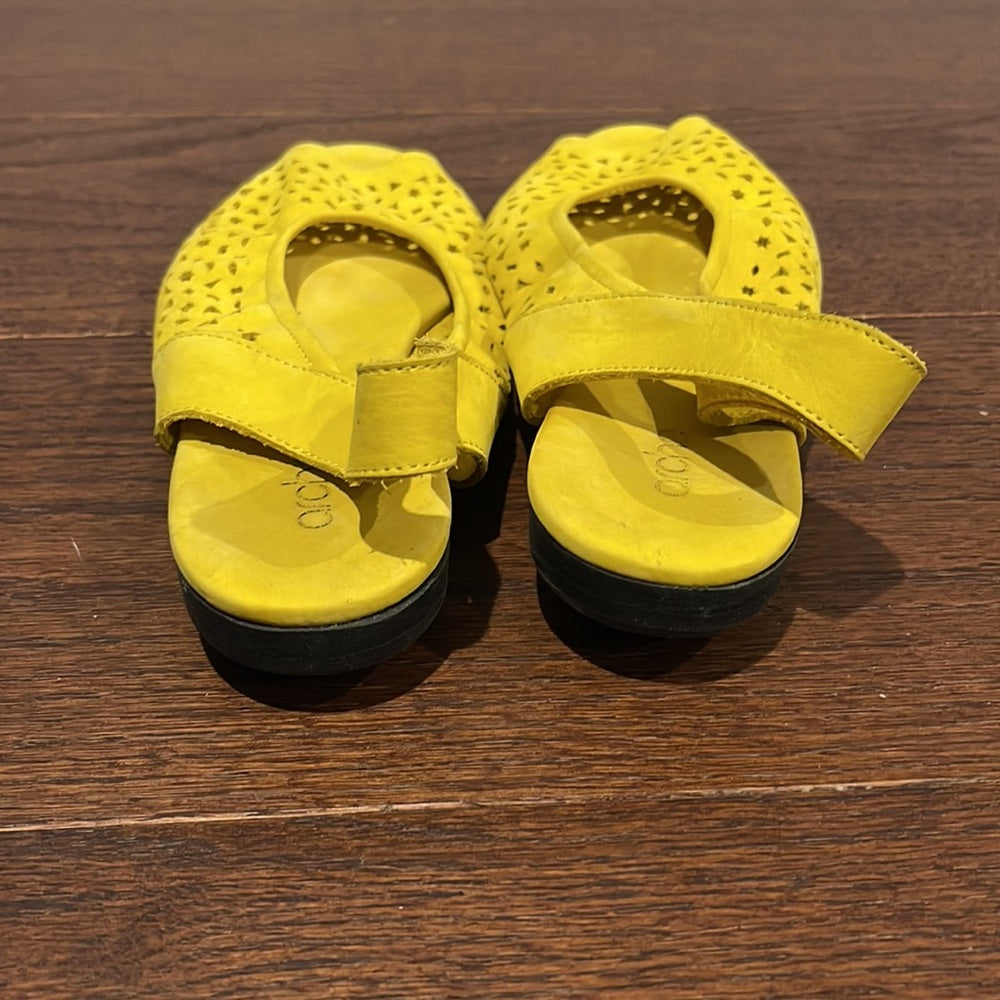 Arche Yellow Women’s Sandals with Sling Back Size 41 / 9.5