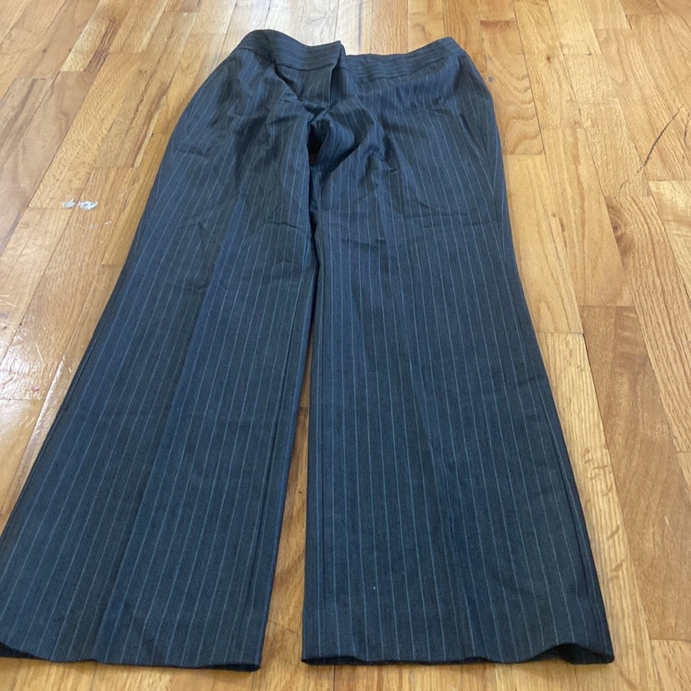 Women’s Jones New York suit. Grey with blue stripe. Size 2P