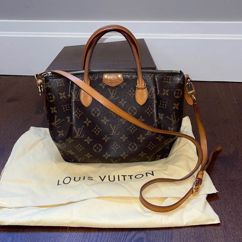 Louis Vuitton Turenne Monogram PM HandBag With Strap