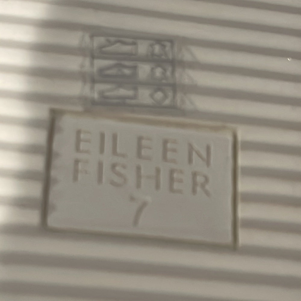 Eileen Fisher Black Slip On Women’s Sneakers Size 7