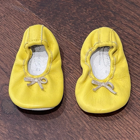 BONPOINT Yellow Little Girls Shoes 18 months