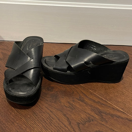Kork-Ease Women’s Black Leather Sandals Size 8