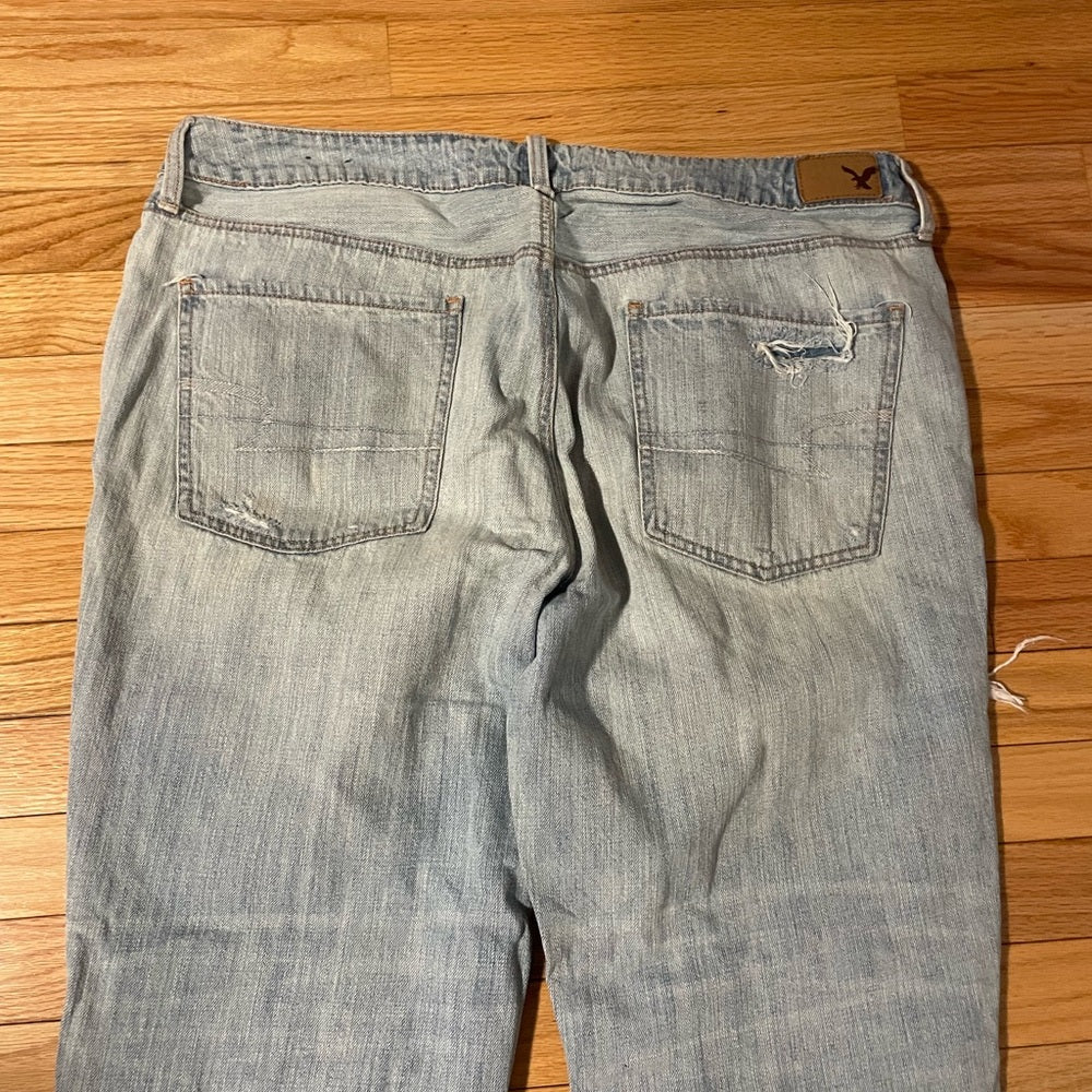 American Eagle Outfitters Blue Ripped Jeans Size 16