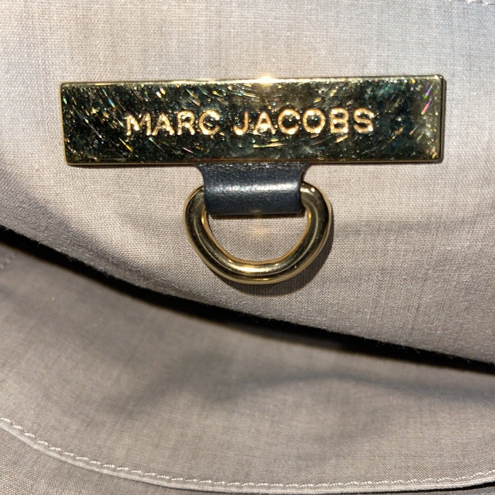 Marc Jacob’s Women’s Black Leather Shoulder Bag