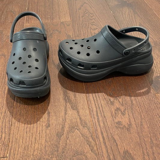 Crocs Women’s Black Crush Clog Size 9