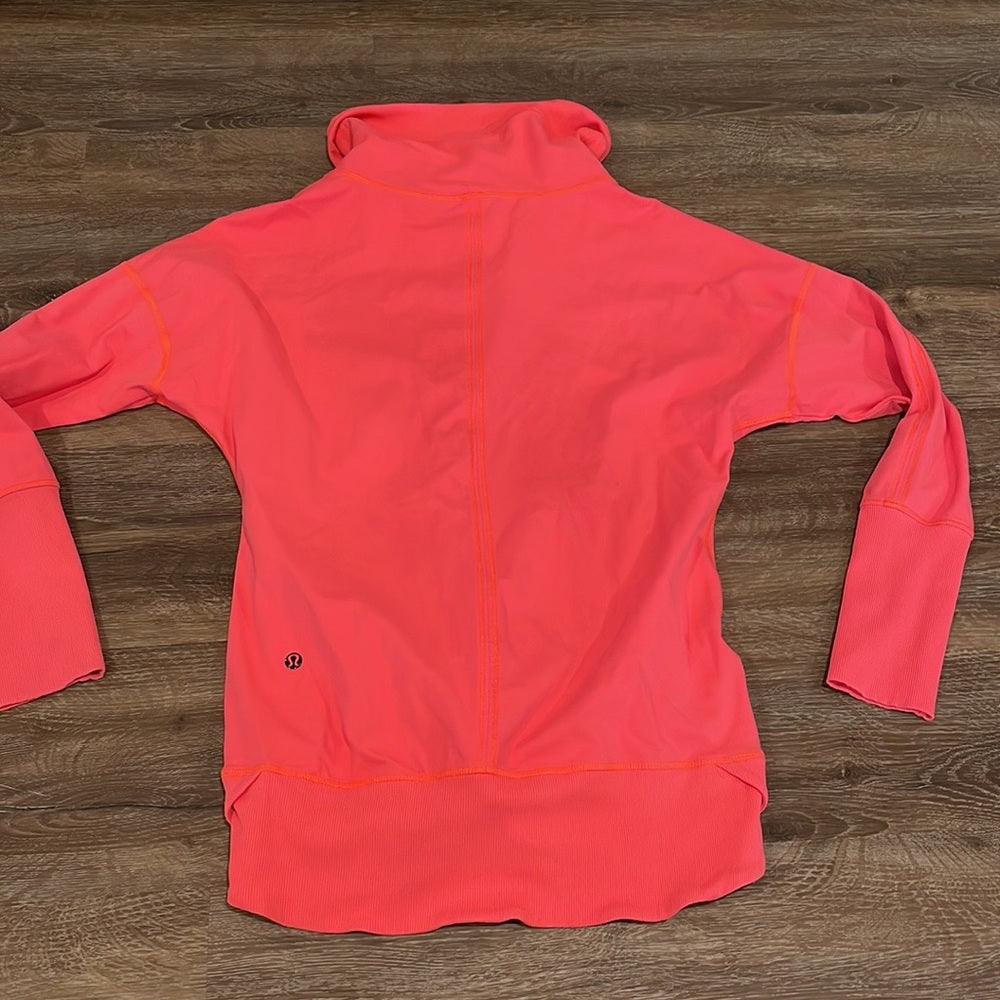 Lululemon Women’s Pink Zip-up - 6