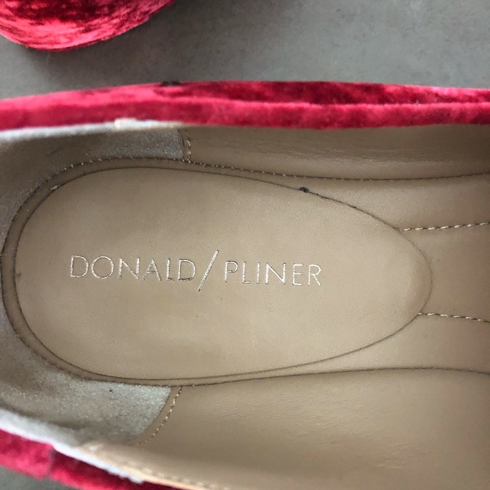 Donald Pliner Red Suede Velvet Size 9