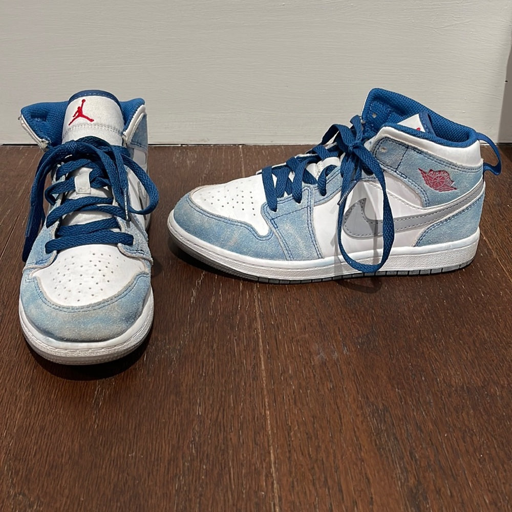 Nike Air Jordan Blue and White Sneakers Size 3