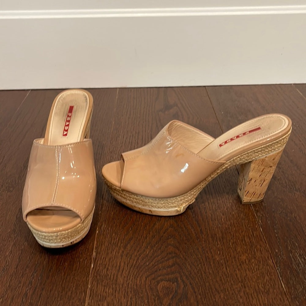 Prada Womenms Tan Patent Leather Cork Sandals Size 37 / 7