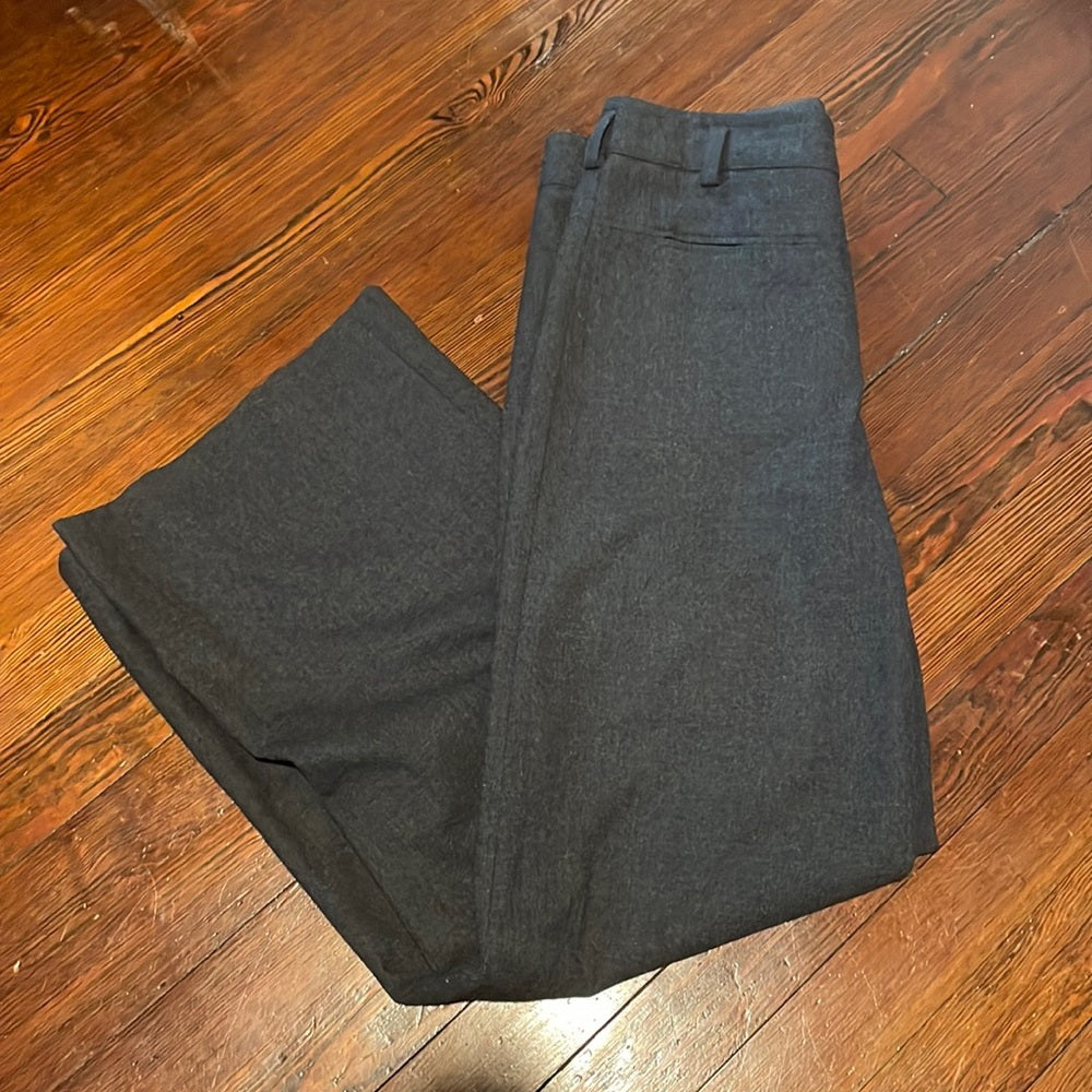Vince Women’s gray wool pants Size 8