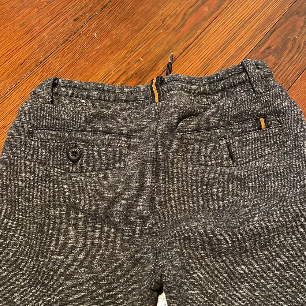 Mayoral Kid’s gray joggers Size 7 (122 CM)