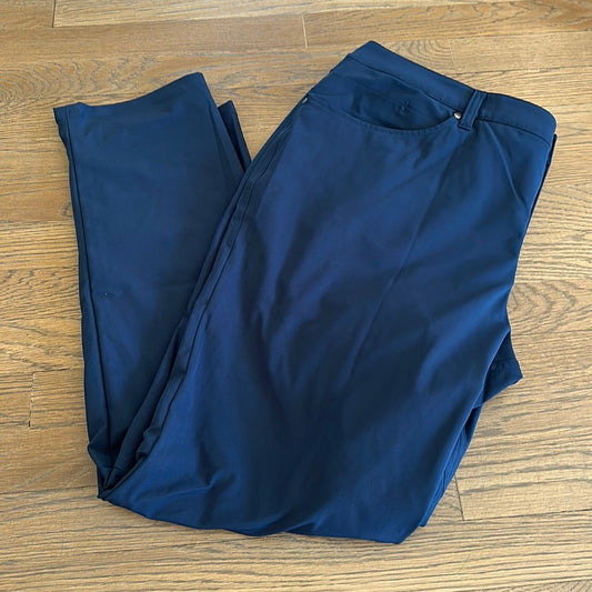 Lululemon Men’s Slacks - Size 40