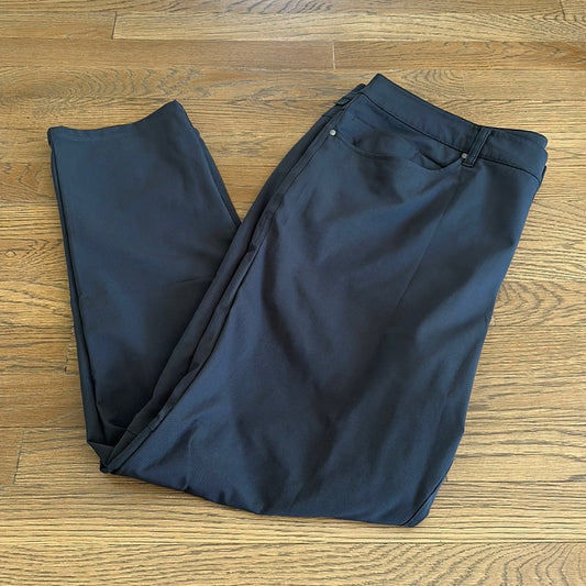 Lululemon Men’s Slacks - Size 40