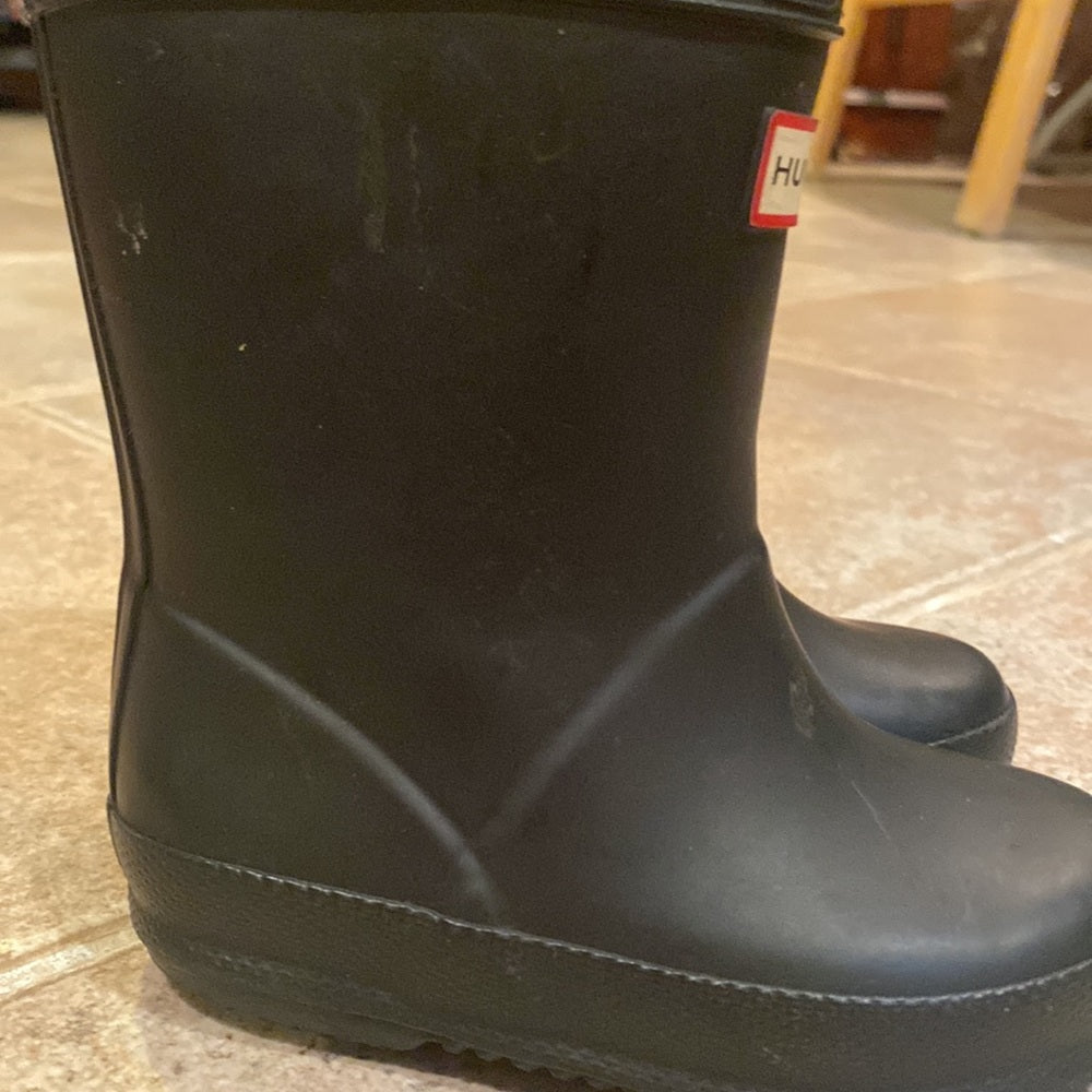 Hunter Girls Black rain boots size 5