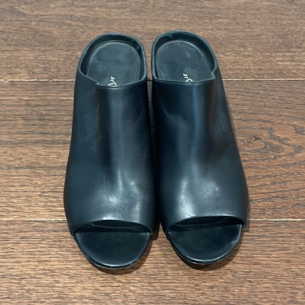 3.1 Phillip Lim Women’s Black Leather Miles Size 38/8