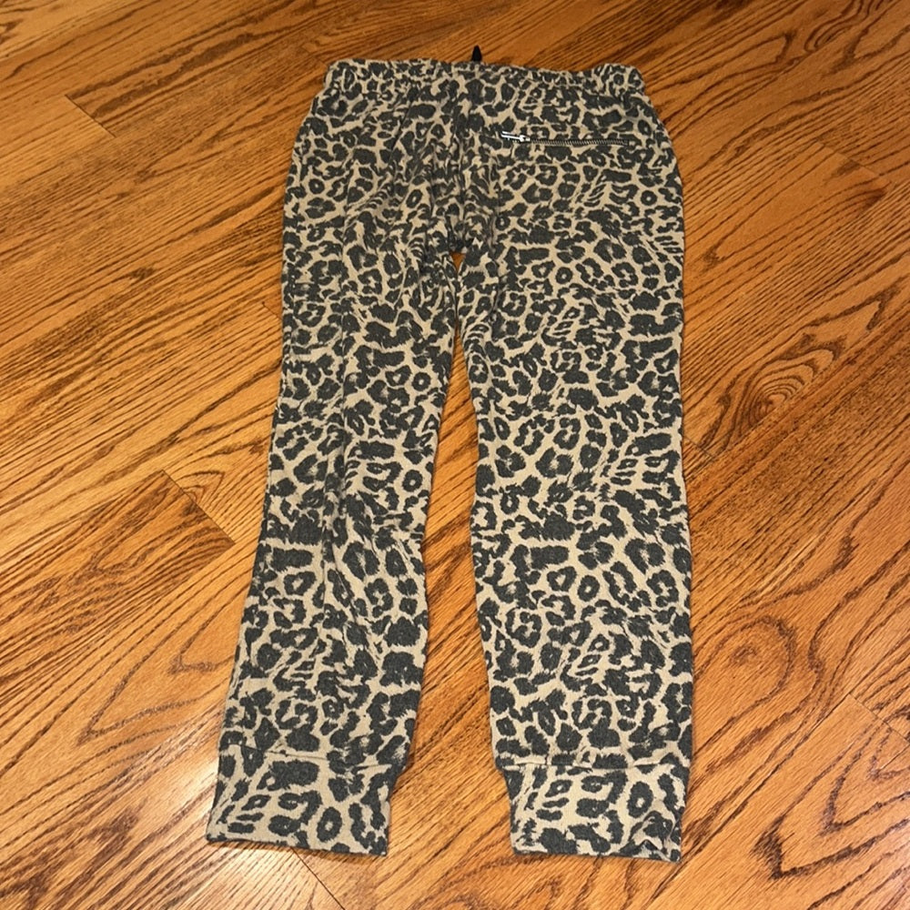 LNA Woman’s Leopard Print Sweatshirt Set Size S