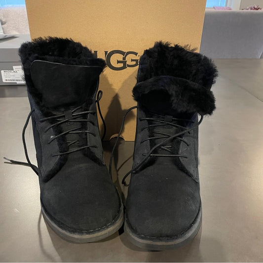 Ugg Women’s Quincy Lace Up Boots Size 9