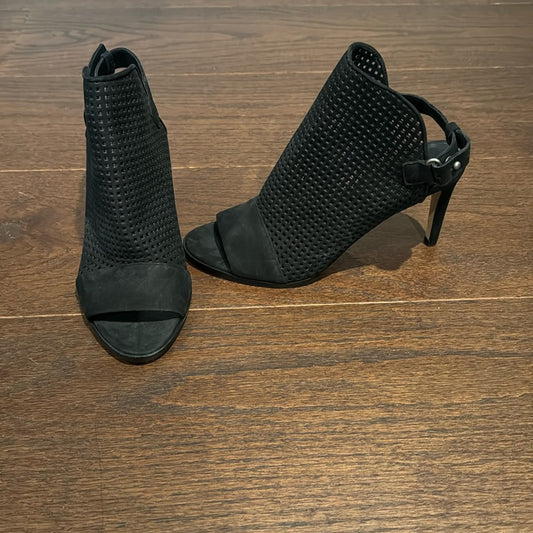 Vince Women’s Black Perforated Peep Toe Heels Size 37/7